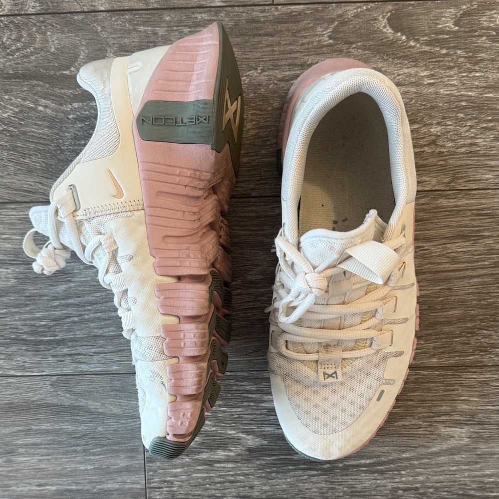Nike Metcon 7.5 womens - Picture 2 of 3